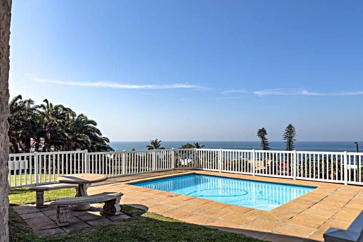 Les Dauphine 6 Communal Pool